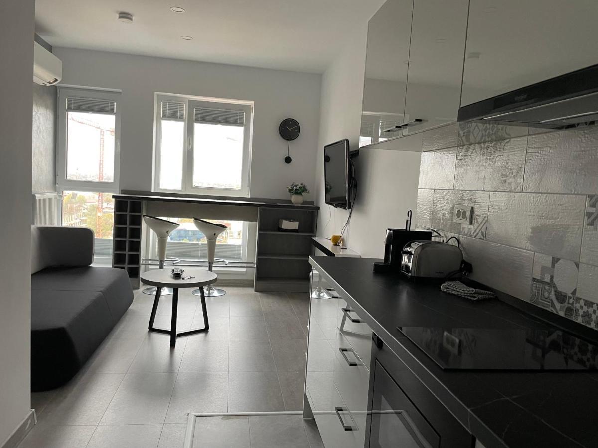 Beautiful Penthouse Lakeview W18 Bukarest Exteriör bild