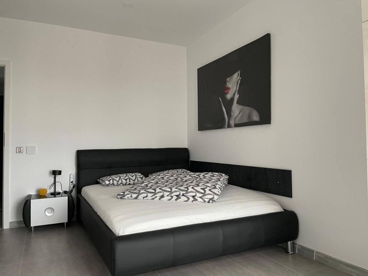 Beautiful Penthouse Lakeview W18 Bukarest Exteriör bild