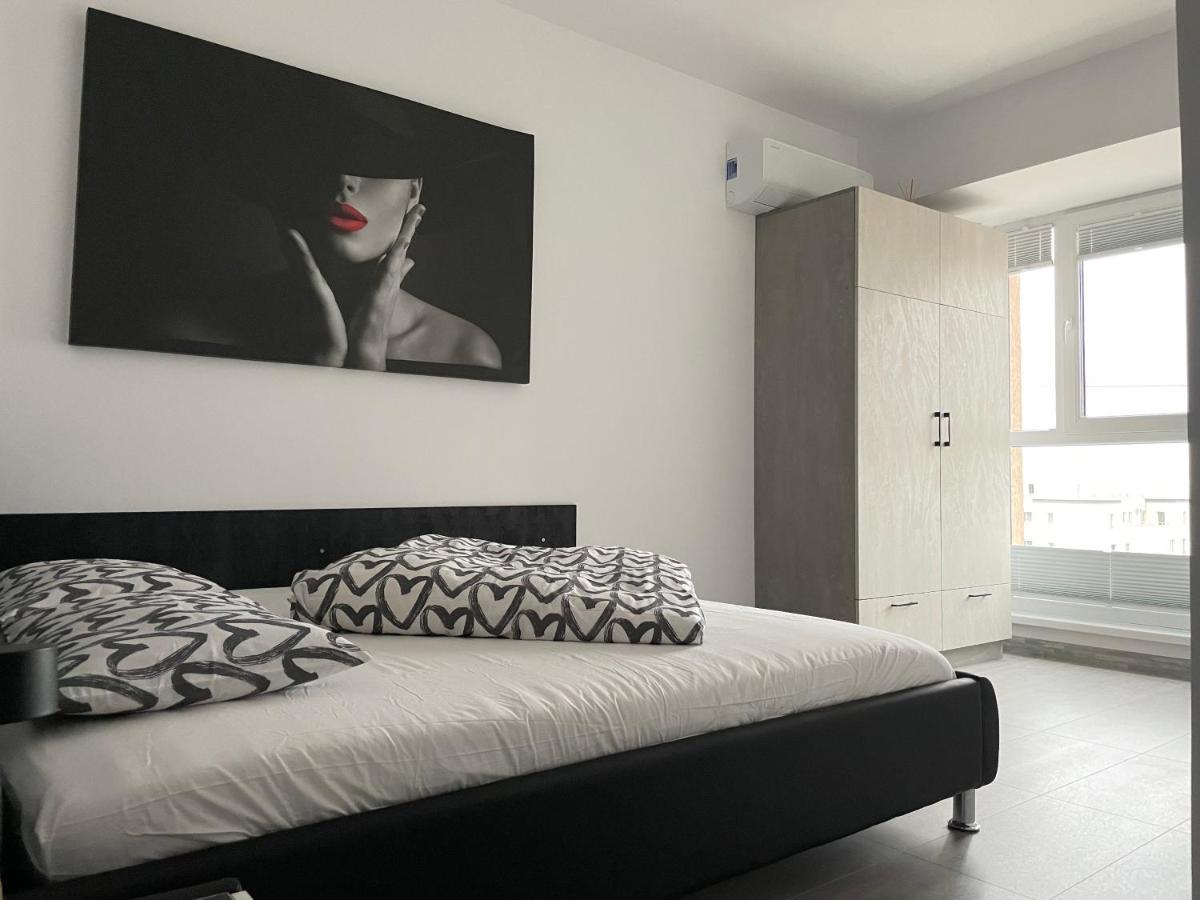 Beautiful Penthouse Lakeview W18 Bukarest Exteriör bild